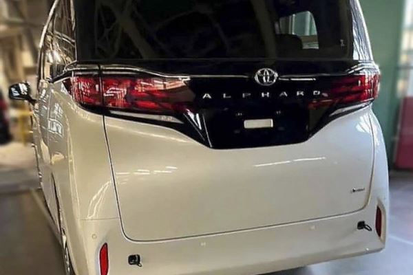 Вот так будет выглядеть новая Toyota Alphard